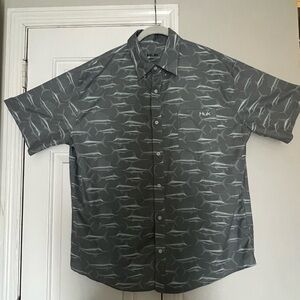 Huk Fishing Shirt Men - XL - Vented ‎Button Down Lightweight Collard Shirt